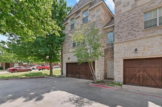 2700 Club Ridge Drive - Photo 2