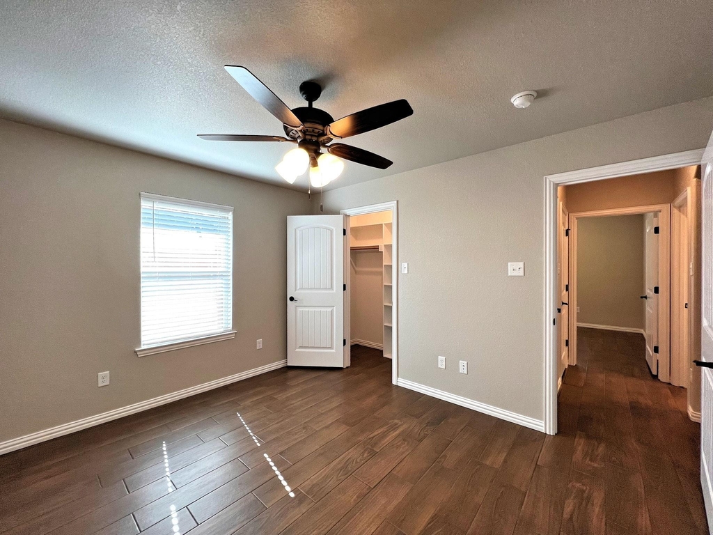 219 Clover Circle - Photo 12