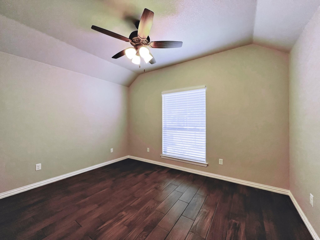 219 Clover Circle - Photo 14