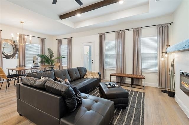1805 Nomas Street - Photo 3