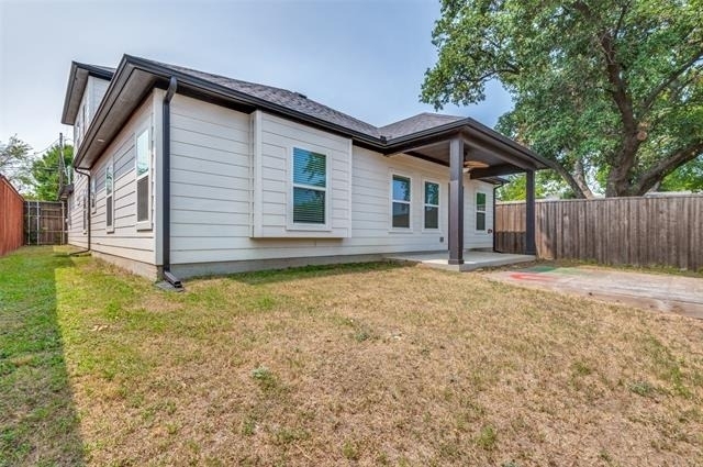 1805 Nomas Street - Photo 24