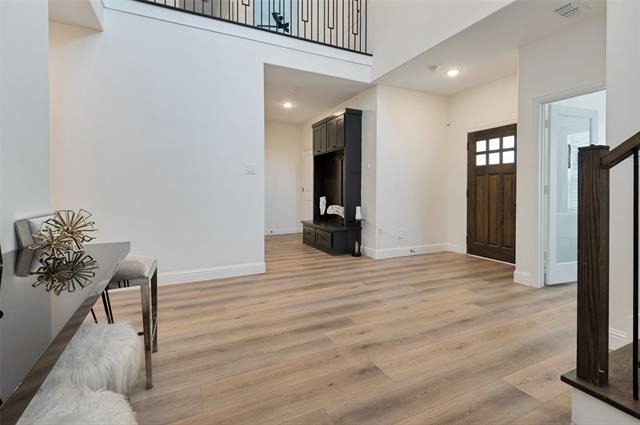 1805 Nomas Street - Photo 2