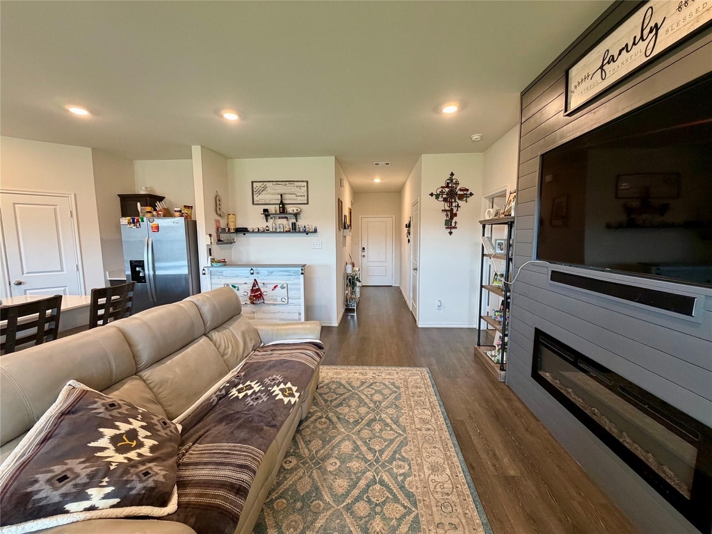1408 Skyline Drive - Photo 8