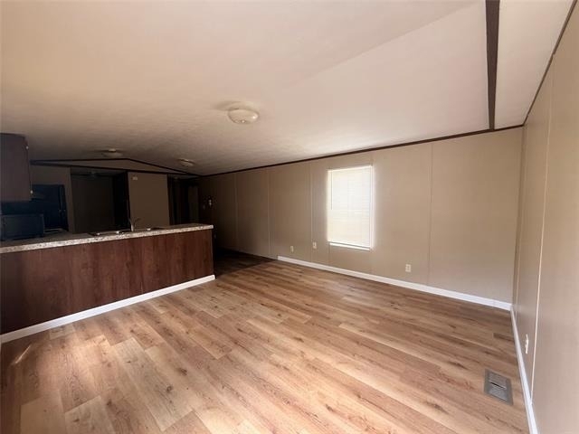 541 Simmons Way - Photo 1