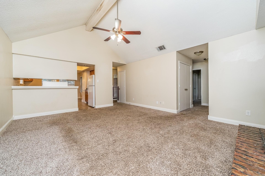 5624 Lordsburg Trail - Photo 3