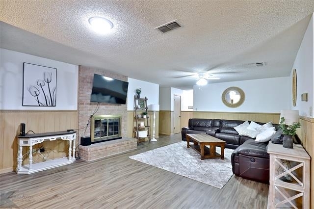 2810 Arrowhead Drive - Photo 0