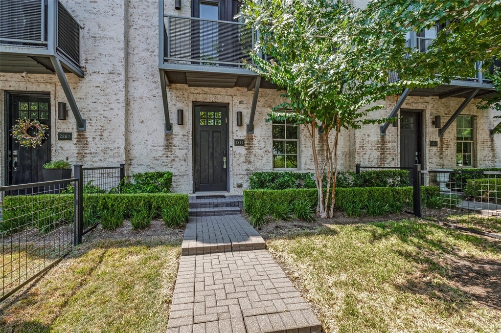 2817 Shelby Avenue - Photo 1