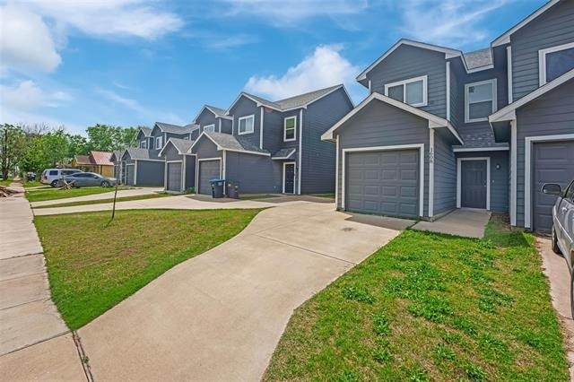 1608 Ash Crescent Street - Photo 0