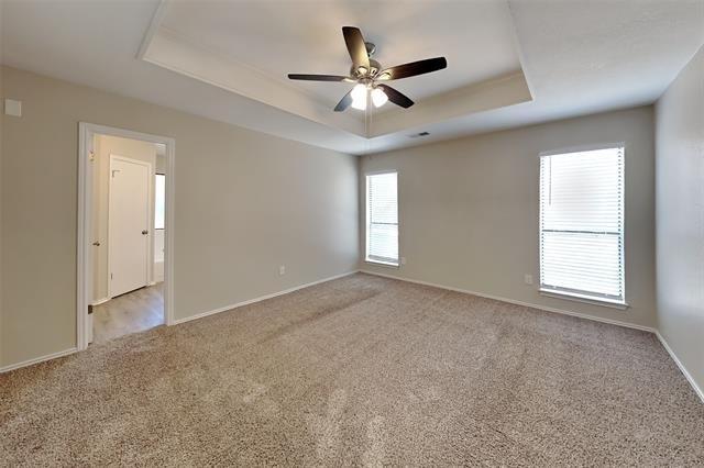 909 Sandhurst Drive - Photo 10
