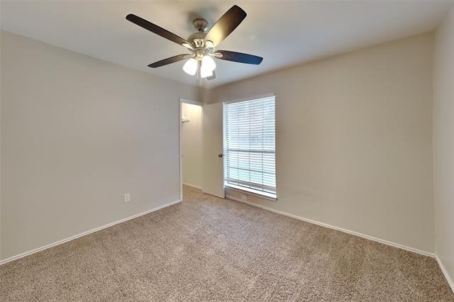 909 Sandhurst Drive - Photo 13