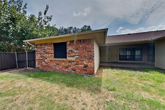 909 Sandhurst Drive - Photo 19