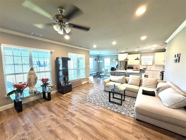 402 Coyote Creek Drive - Photo 6