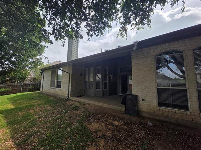 2717 Cliffwood Drive - Photo 2