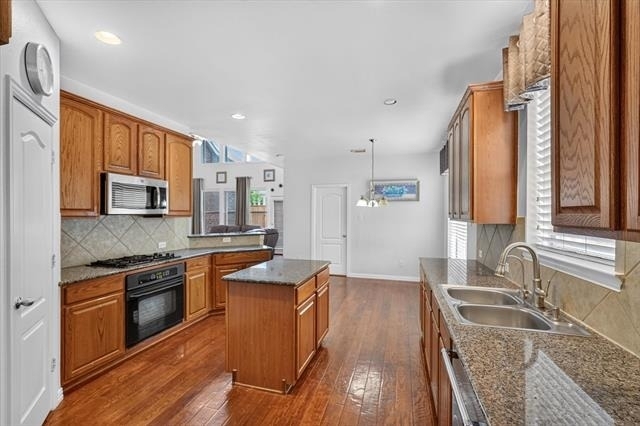 822 Shadybrook Drive - Photo 3