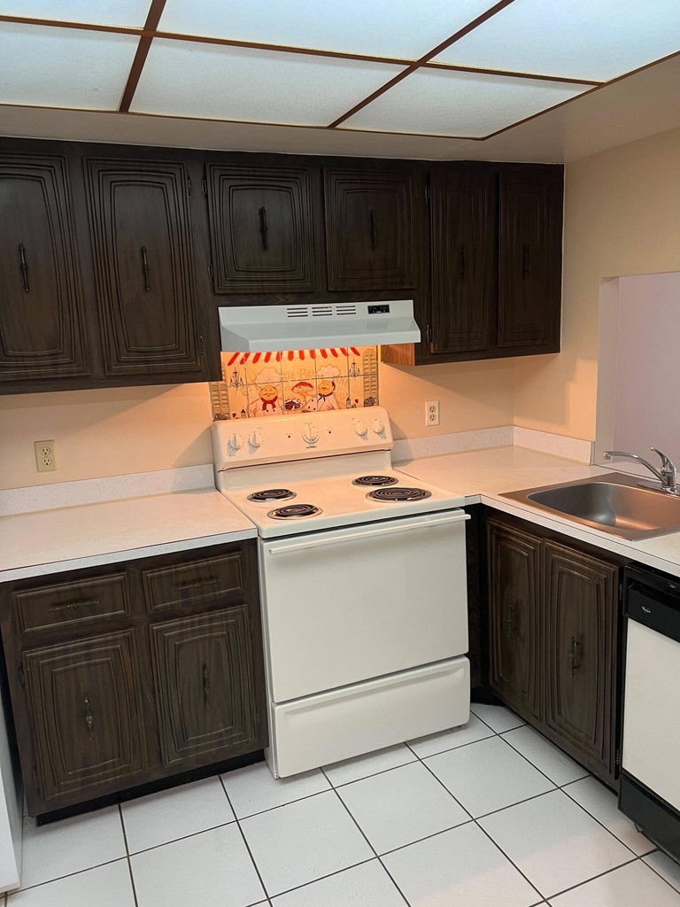 105 Royal Park Drive - Photo 6