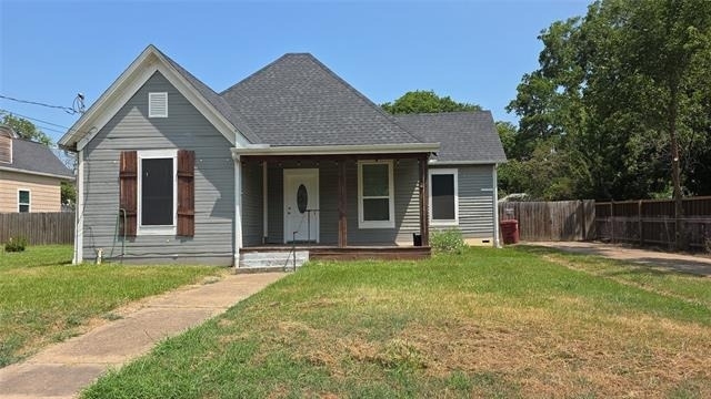 608 W 6th Street - Photo 0