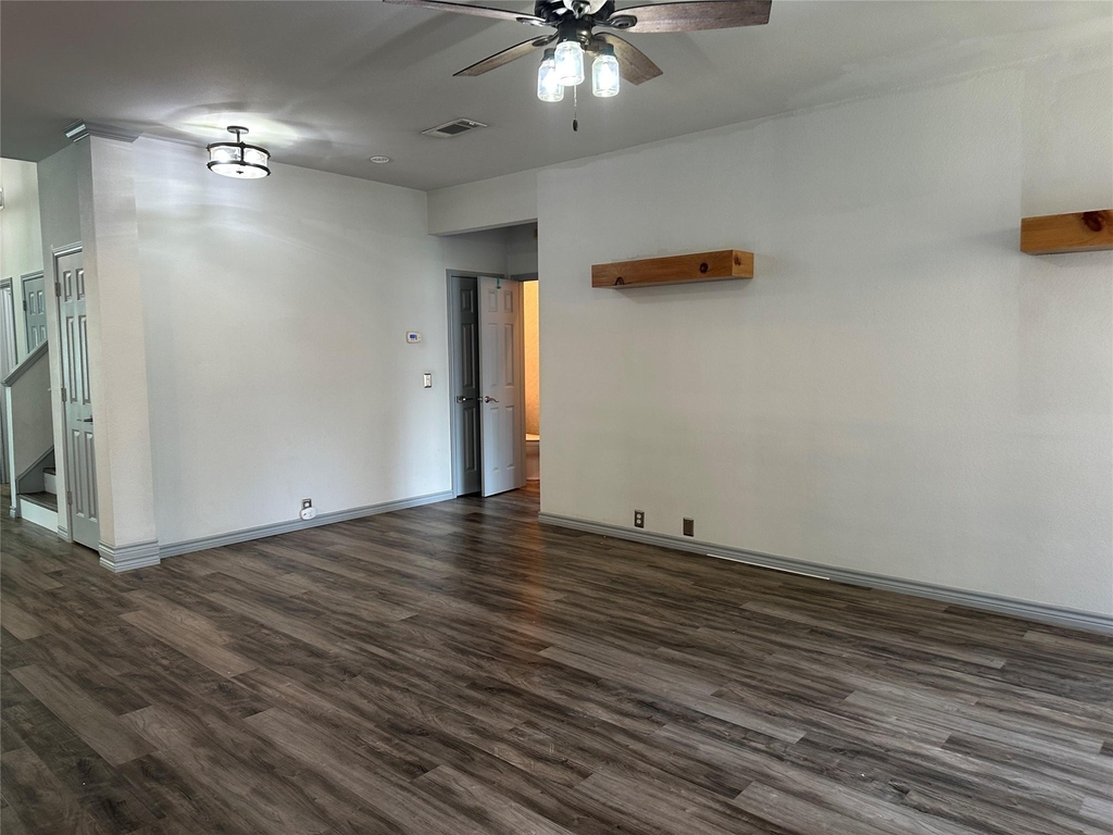 1905 Barrens Circle - Photo 5