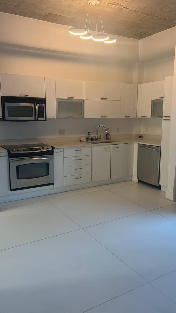 133 Ne 2nd Avenue - Photo 1