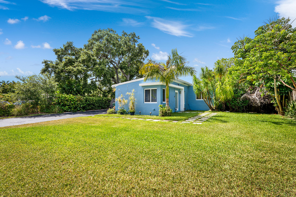 3305 Sw 15th Street - Photo 2