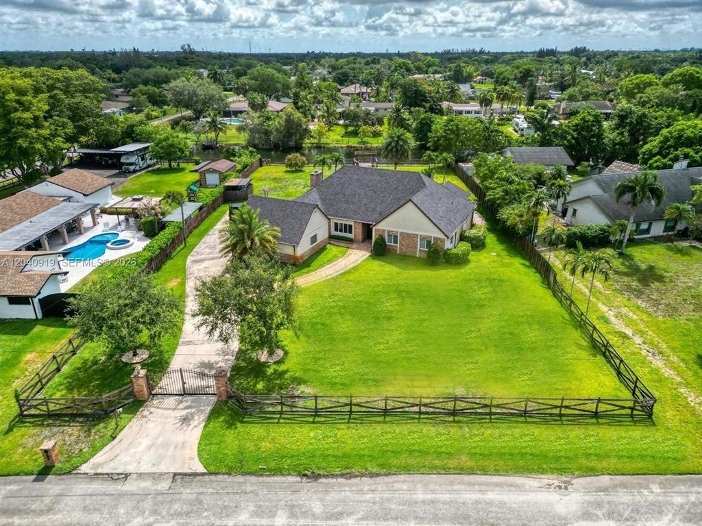 4920 Sw 170th Avenue - Photo 32