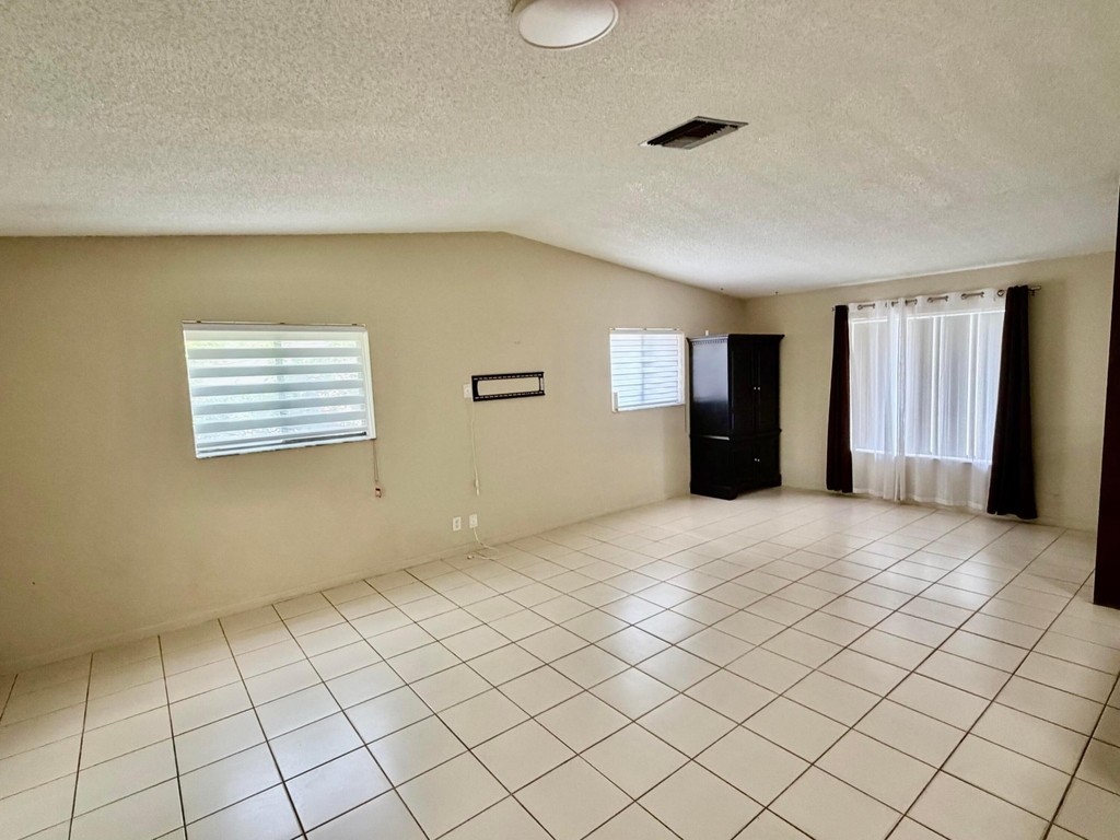 7714 Sw 8th Court - Photo 2