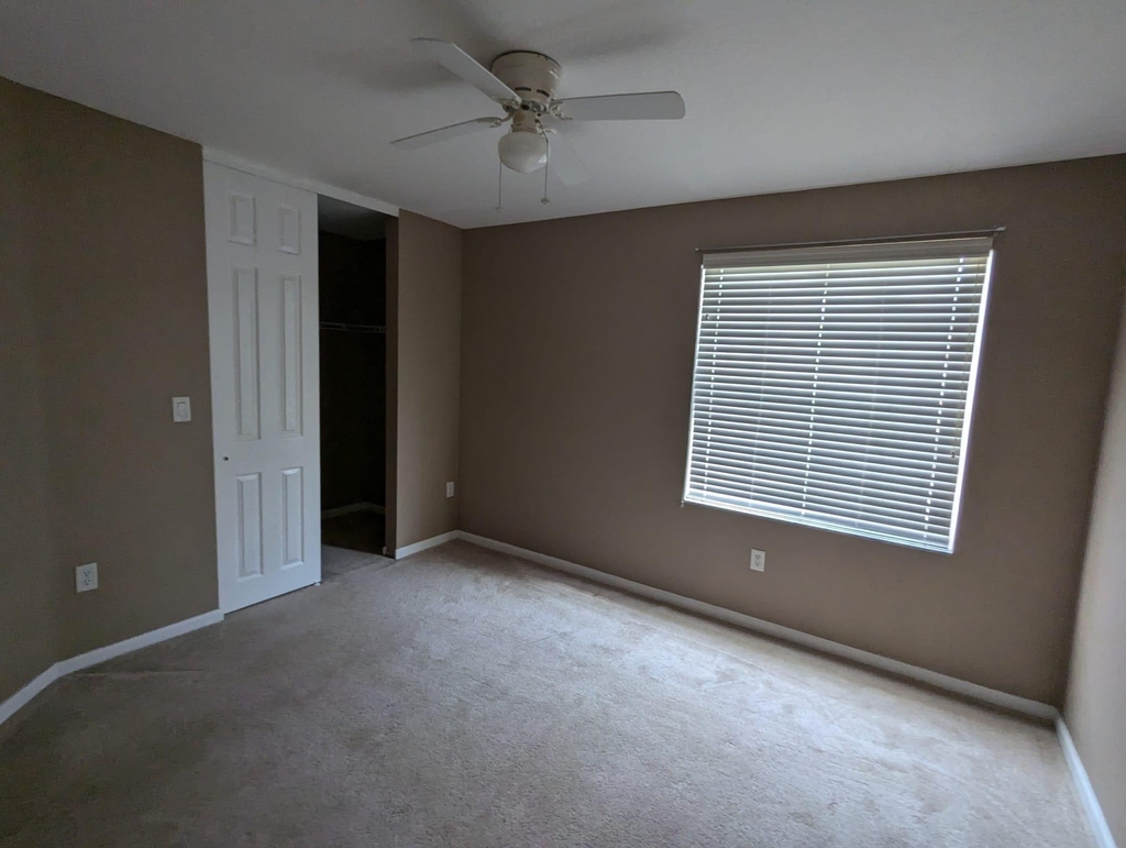 9015 Alexandra Circle - Photo 10