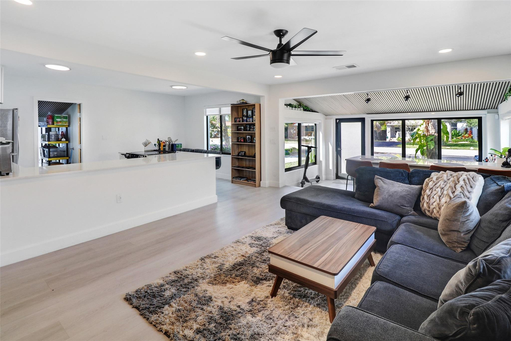 508 Sw 13th Street - Photo 1