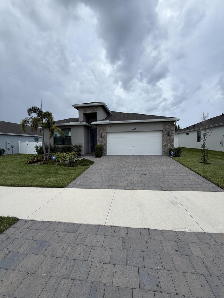 1653 Ne Ocean Dunes Drive - Photo 0
