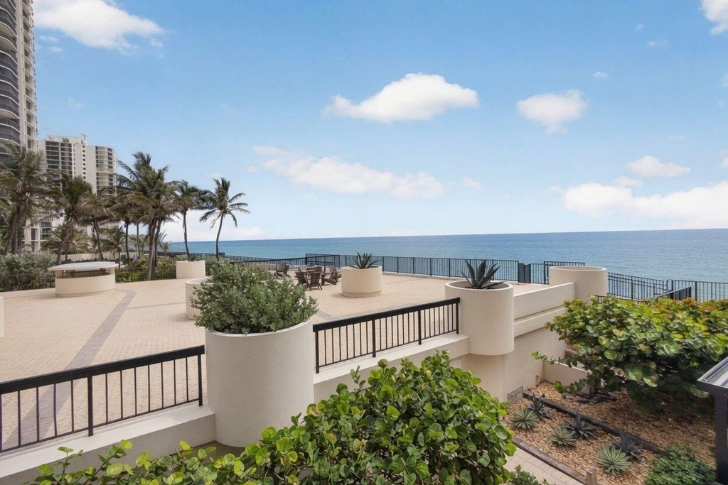 5380 N Ocean Drive - Photo 46