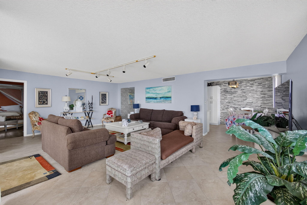 5380 N Ocean Drive - Photo 11