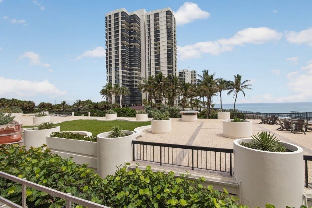 5380 N Ocean Drive - Photo 45