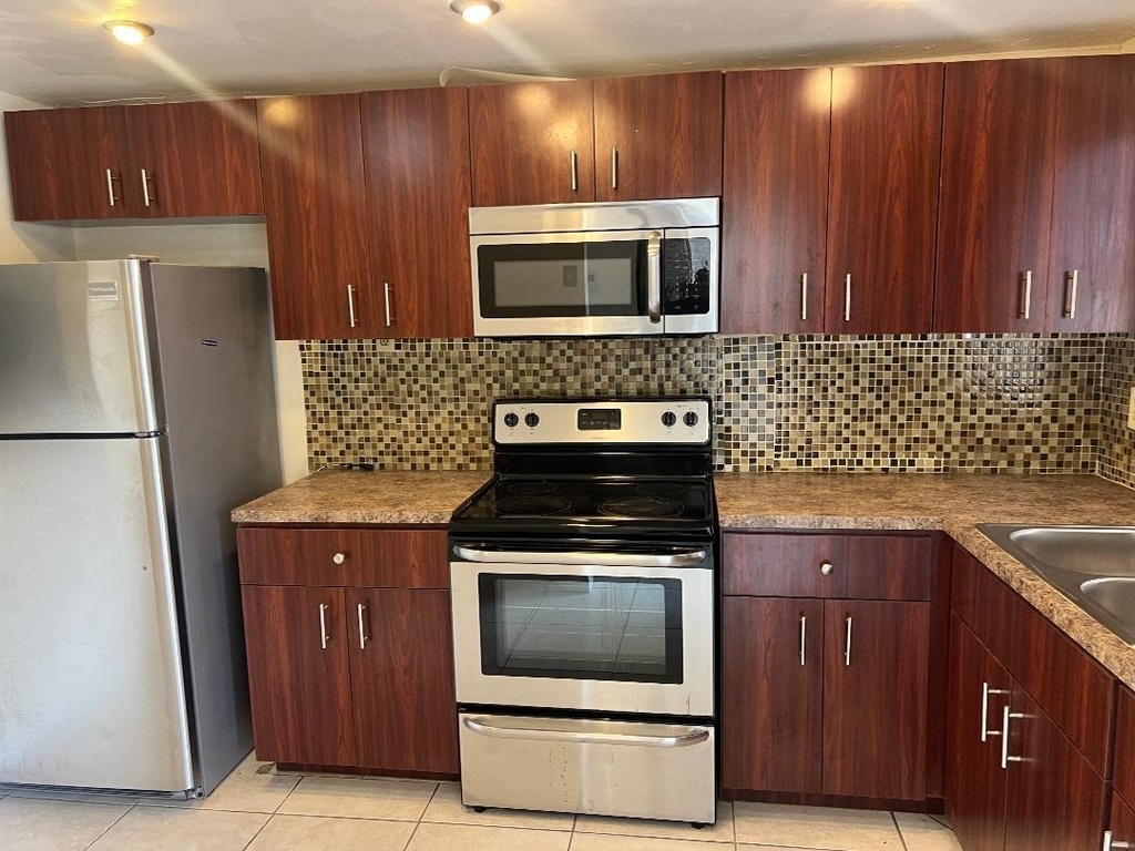 603 S State Road 7 - Photo 0