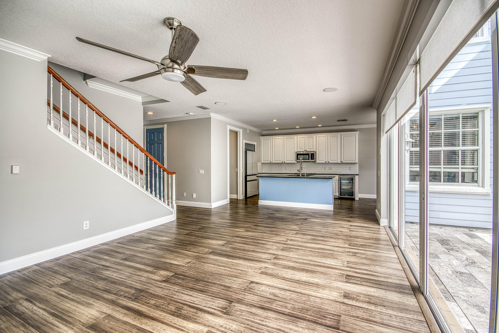 240 Poinciana Drive - Photo 10