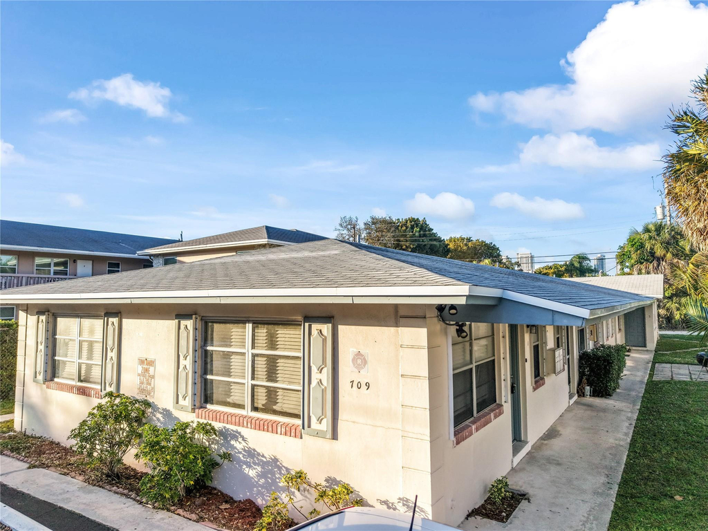 709 Se 15th Street - Photo 31