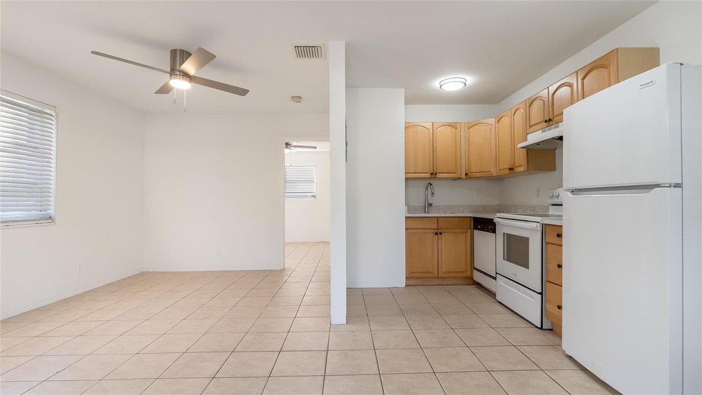 709 Se 15th Street - Photo 2