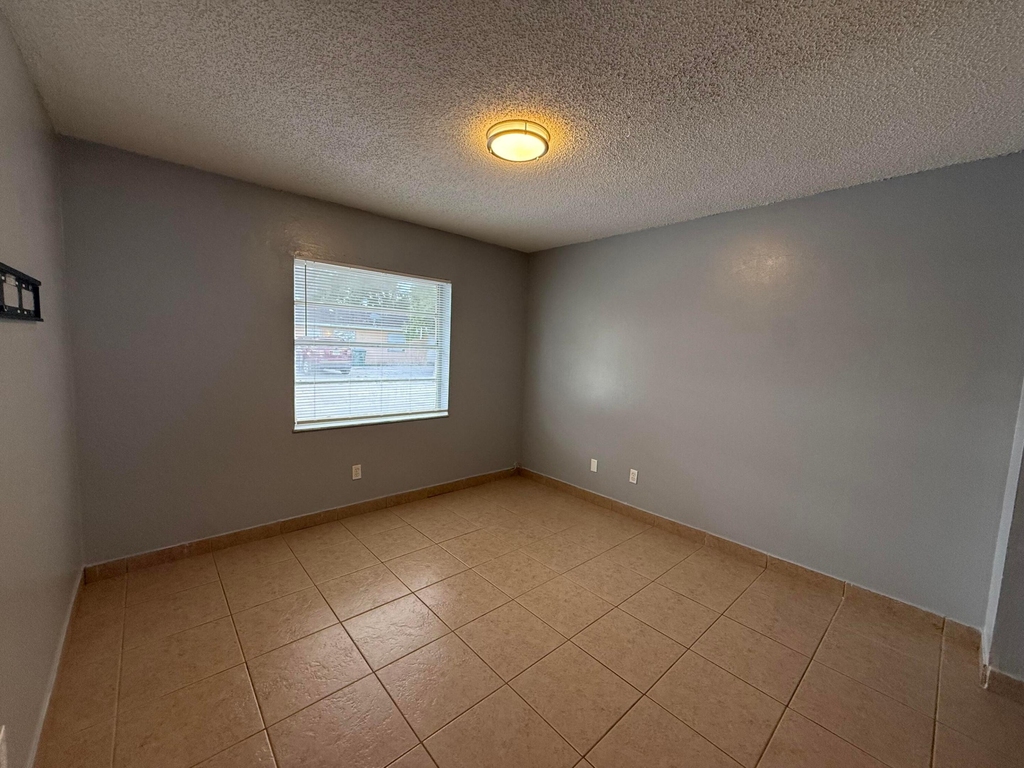 5006 Sanibel Avenue - Photo 10