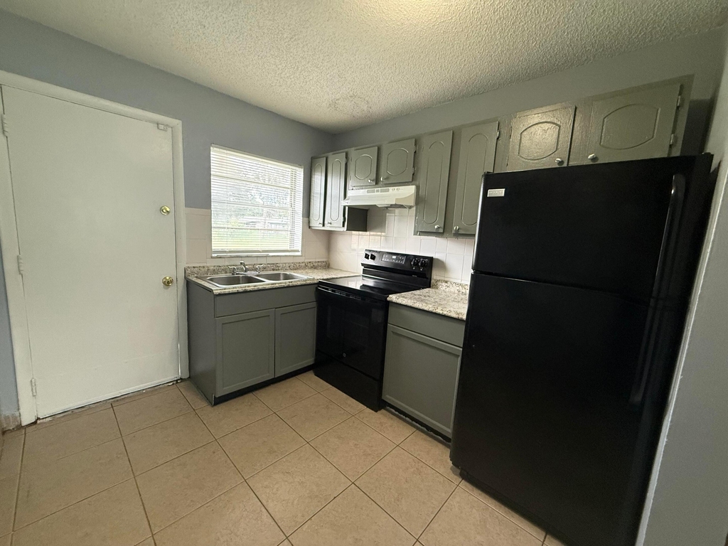 5006 Sanibel Avenue - Photo 6