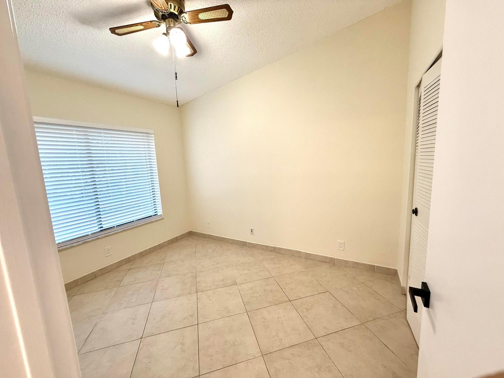 6649 Somerset Drive - Photo 18