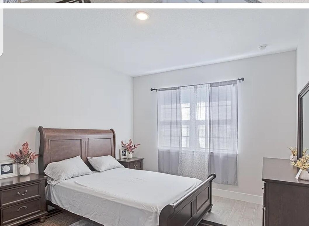 951 Sareta Street Se - Photo 7