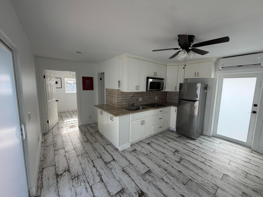 3837 Ne 17th Avenue - Photo 4