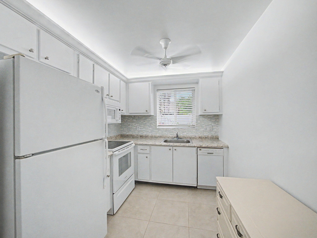 3 Westwood Avenue - Photo 4