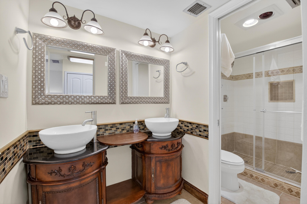 3604 Bridgewood Drive - Photo 3
