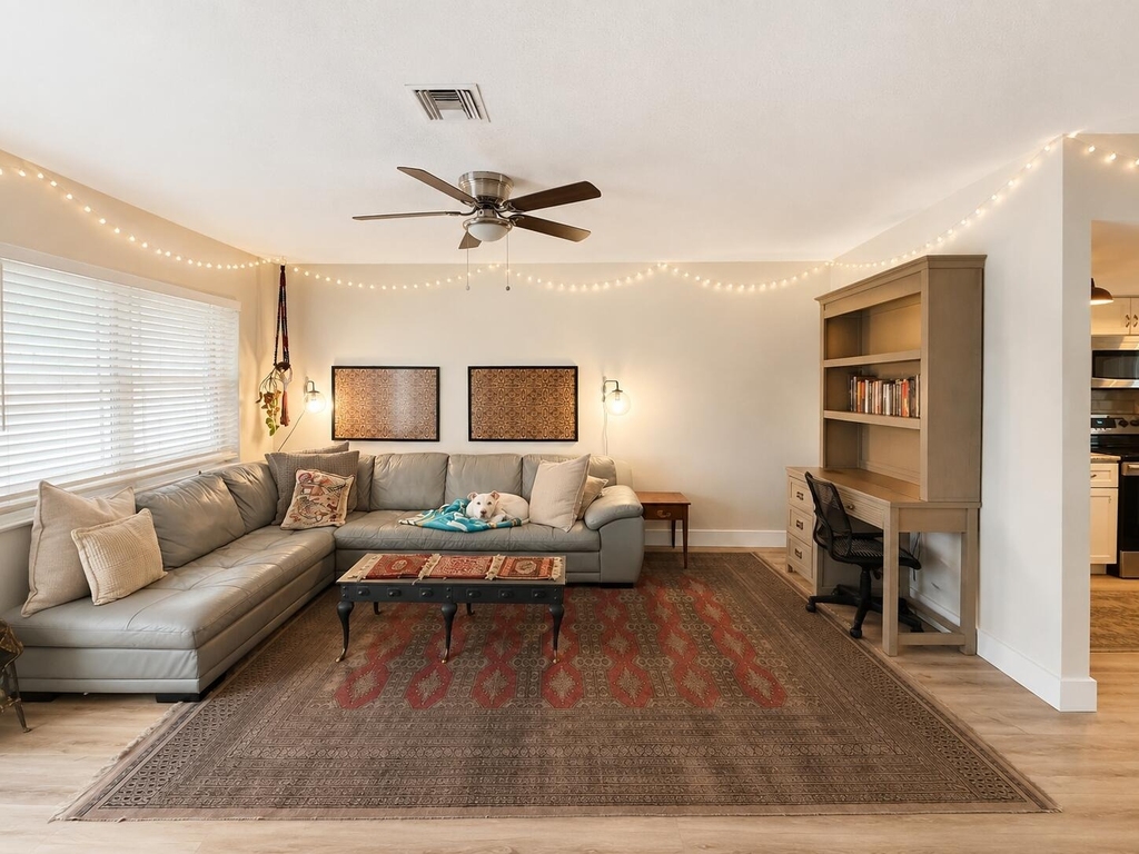 1366 Se 4th Avenue - Photo 3