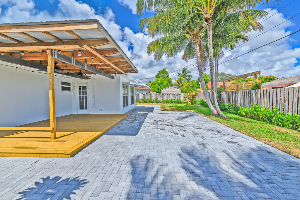 921 Se 15th Court - Photo 28