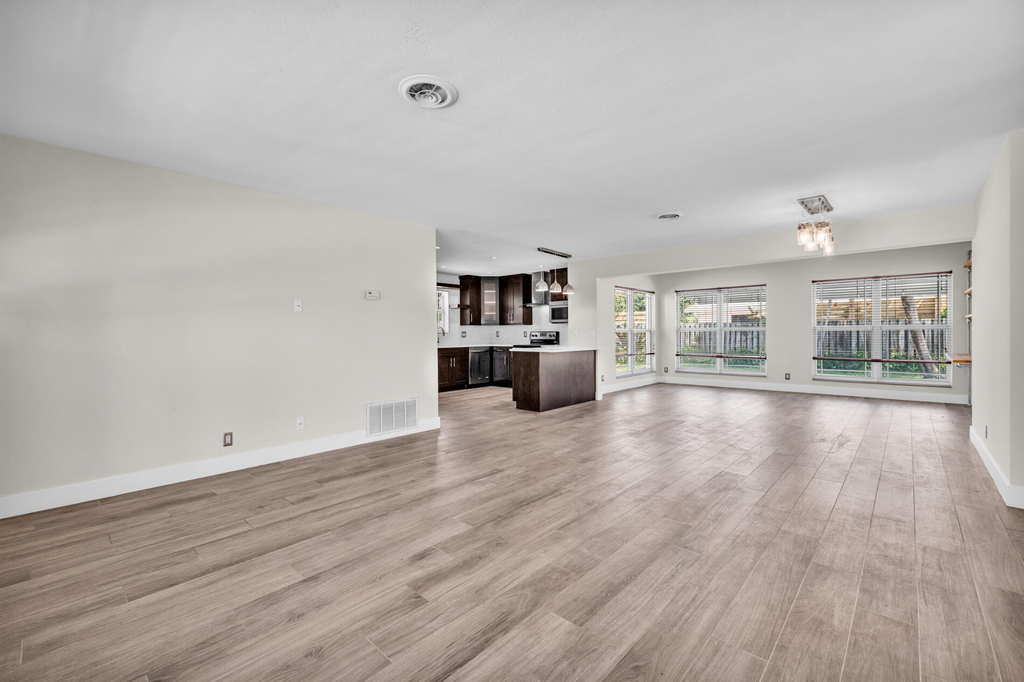 921 Se 15th Court - Photo 15