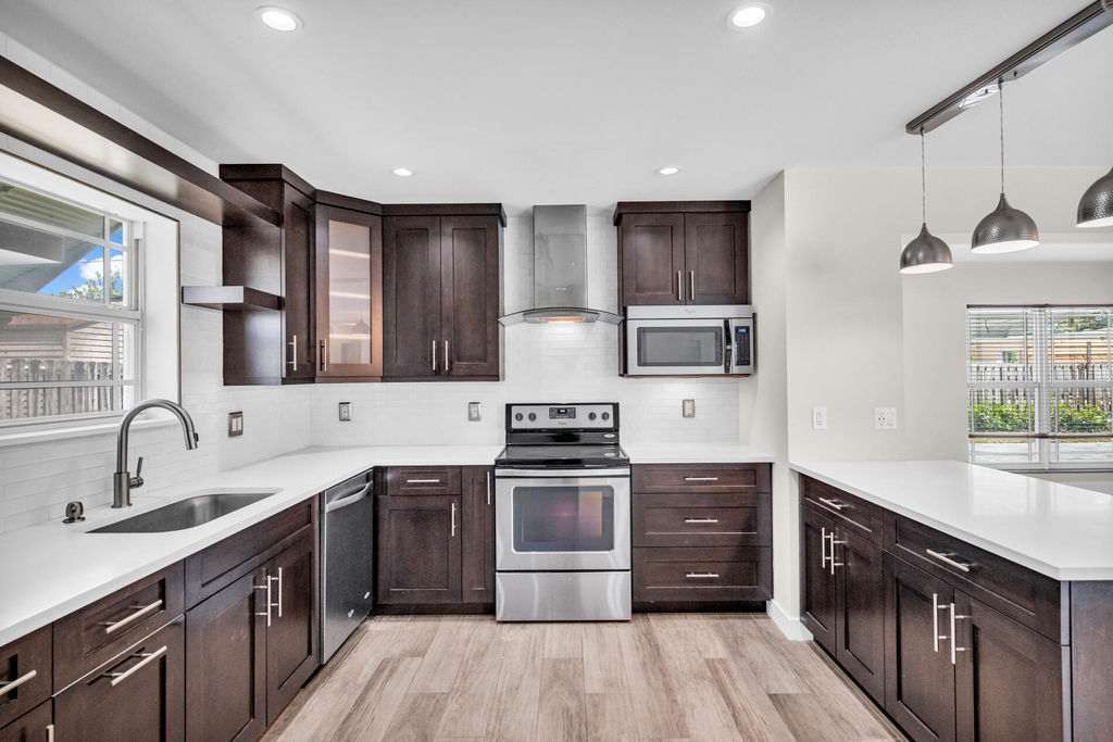 921 Se 15th Court - Photo 11