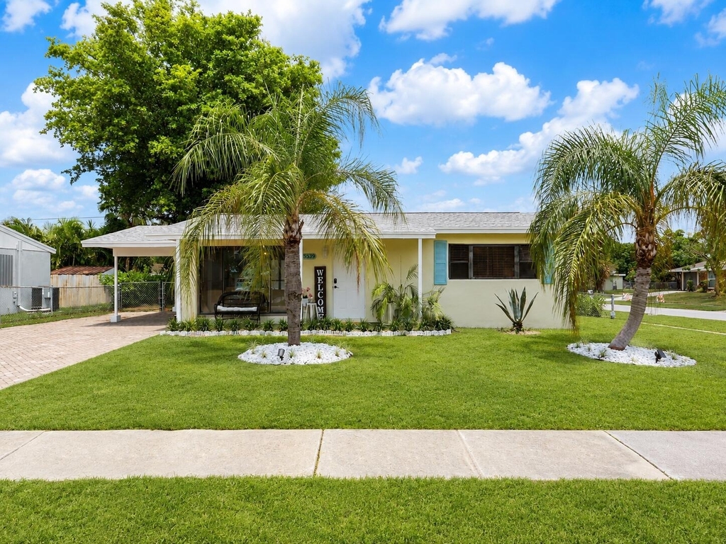 3539 Everglades Road - Photo 0