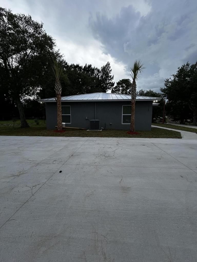 325 N 14th N Street - Photo 0