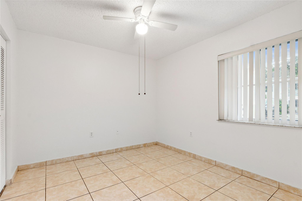 2173 Nw 78th Avenue - Photo 8