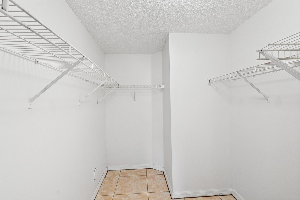 2173 Nw 78th Avenue - Photo 6